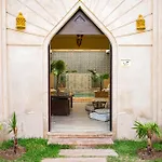 Riad Tonaroz