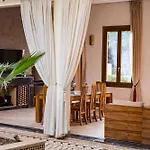 Riad Tonaroz