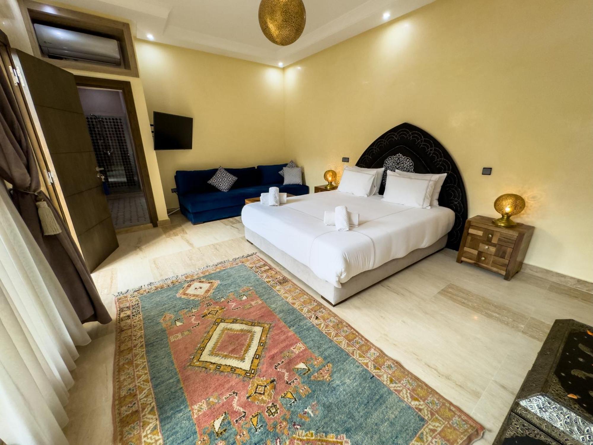 Riad Tonaroz